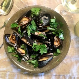 French inspired mussels for easy and lectin free meal